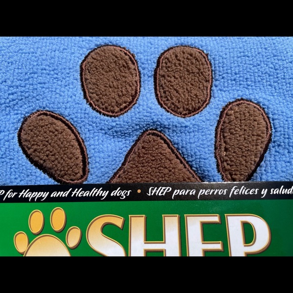 New in package. Shep pet mitt and Shep pet towel. - Picture 3 of 4